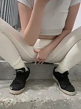 Cumonmme online show from November 22, 9:39 pm