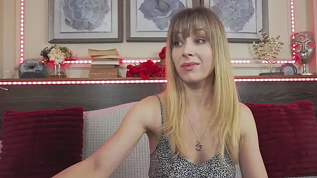 MuseDollX online show from April 2, 7:22 pm