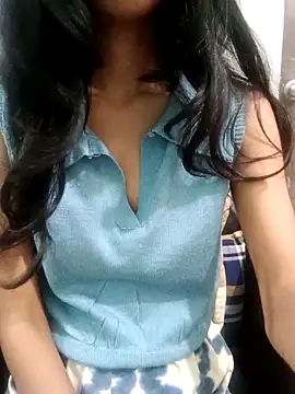 Daizy Shah online show from October 28, 2:56 pm