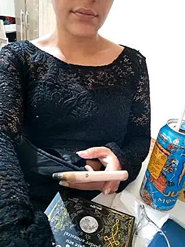 euahotmarii20 online show from September 25, 9:19 am