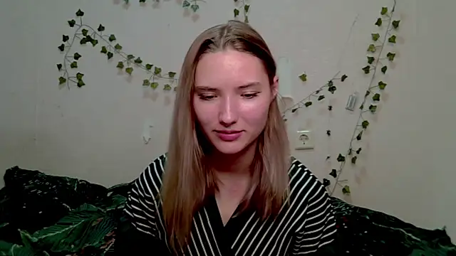  kikiclark   online show from November 7, 8:58 pm