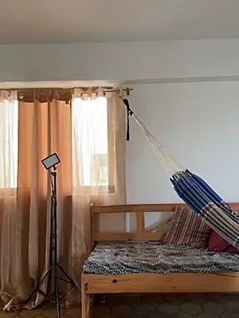 hottiee melannie online show from April 8, 8:22 pm