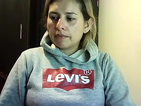 Valery  Rouse  online show from February 23, 11:15 pm