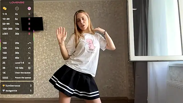 DreamyOlivia online show from September 12, 2:35 pm