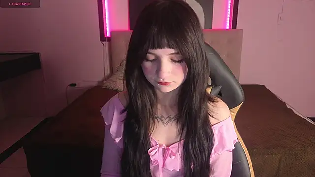  Charlotte Collins  online show from February 3, 3:06 pm