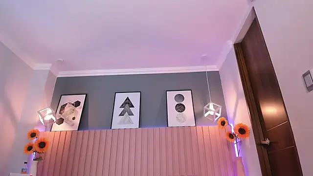 Nina Ford online show from October 11, 3:55 am