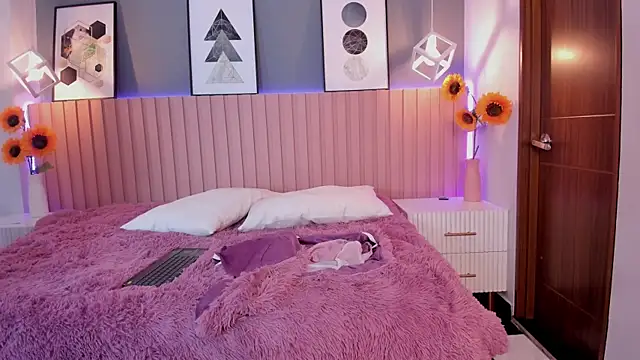 Nina Ford online show from October 14, 3:09 am