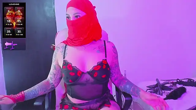 Nayla-Mouna online show from February 20, 7:37 pm