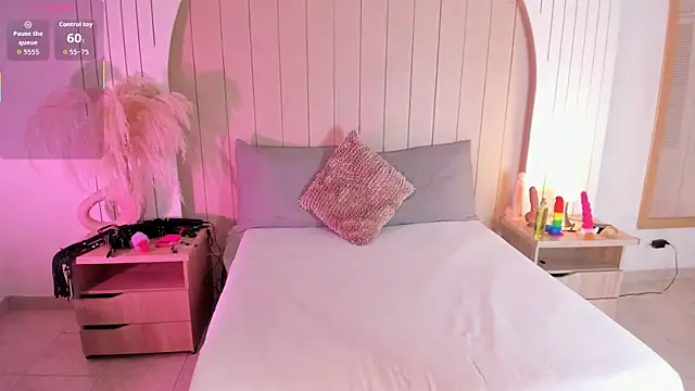 ALICESANDOVAL online show from March 22, 11:38 am