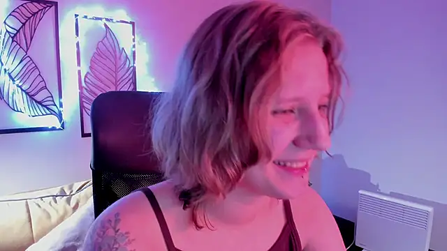 Hailey Foxy online show from November 15, 9:21 am