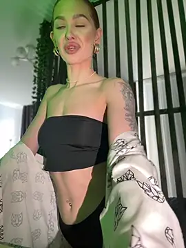 LittleFox    online show from February 24, 7:40 am