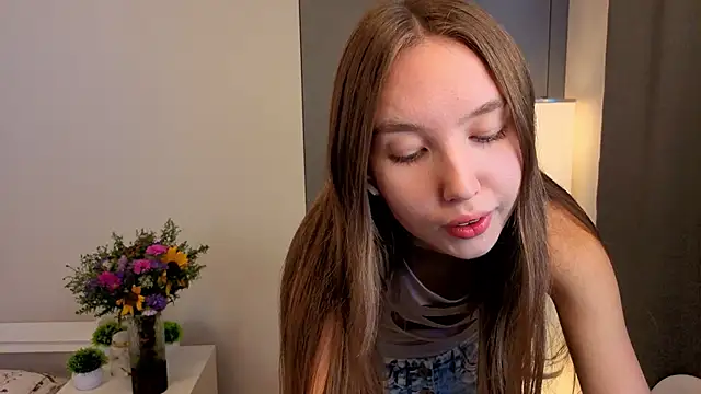 ElfredaTupy online show from September 14, 6:11 am