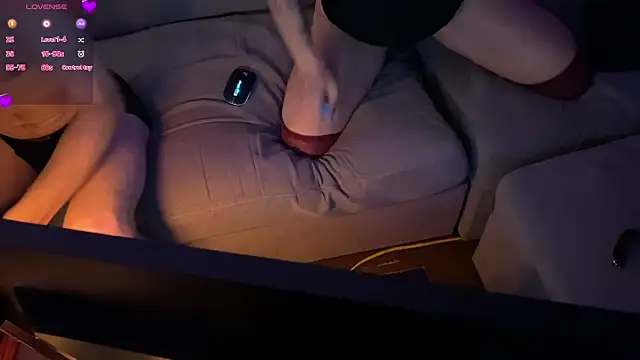 d3luluxx online show from September 26, 8:01 am