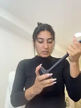 Scarlett 12 online show from April 17, 9:11 am