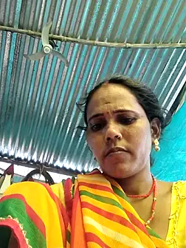 Pooja750 online show from October 3, 3:33 am