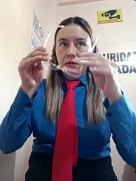 Hannah-colx online show from April 4, 5:45 pm