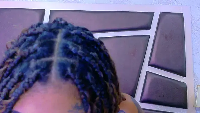 EmilieLake online show from May 20, 9:45 pm