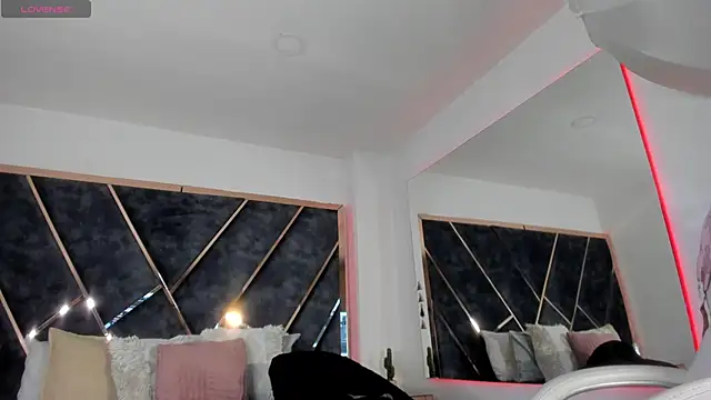 SusanaHenao online show from March 18, 6:02 pm