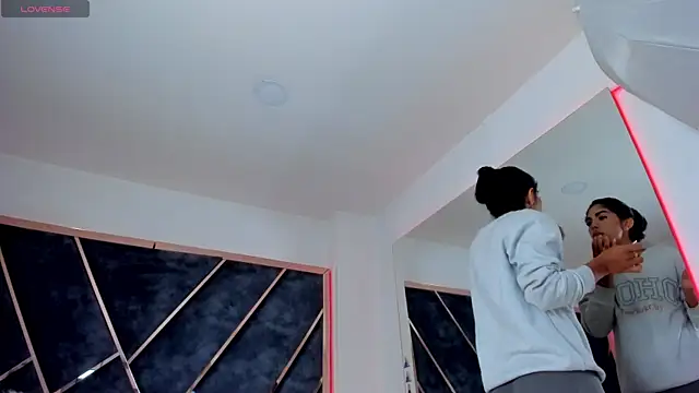 SusanaHenao online show from November 11, 6:05 pm