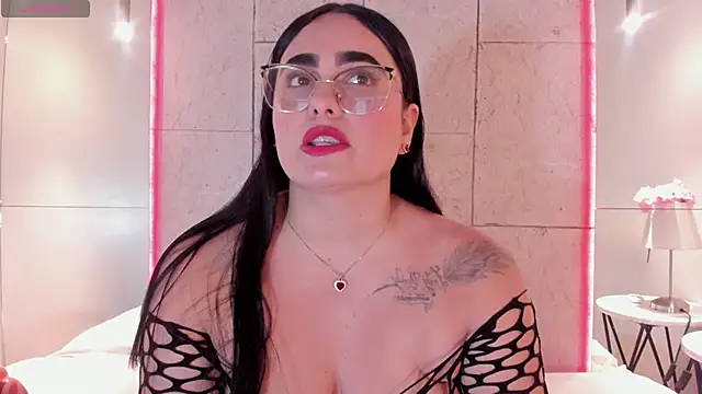 sofiiacarson online show from May 28, 7:45 pm
