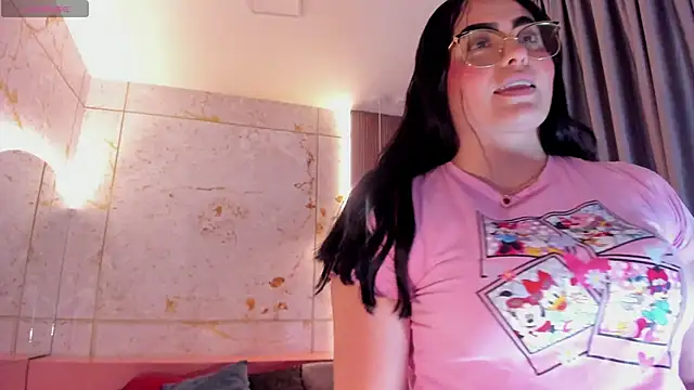 sofiiacarson online show from May 30, 8:05 pm