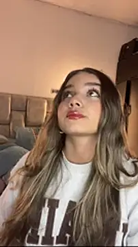 AnnyLopezzz  online show from February 18, 6:23 am