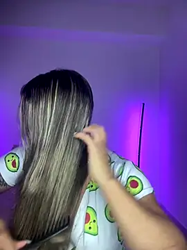 AnnyLopezzz  online show from September 14, 5:38 am