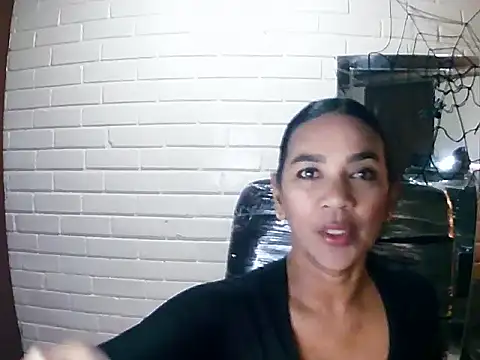 MiiaVelasquez online show from October 23, 4:18 am