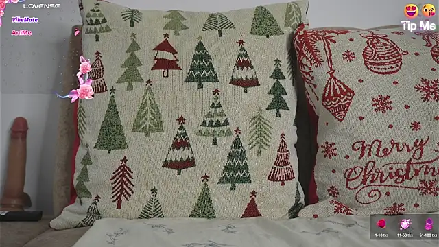 Roxybeautyy online show from April 21, 9:27 am