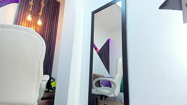 roxana santini online show from November 6, 4:35 pm