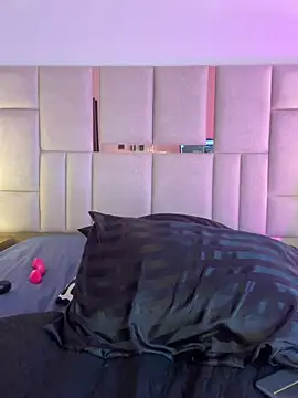 FranchescaVeleska online show from May 28, 1:58 am