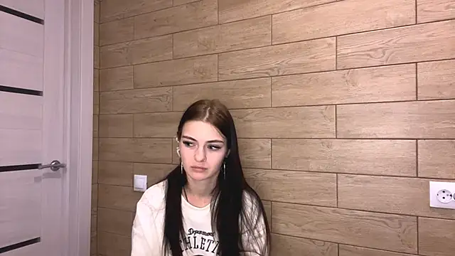 TianaWidell online show from December 21, 11:47 am