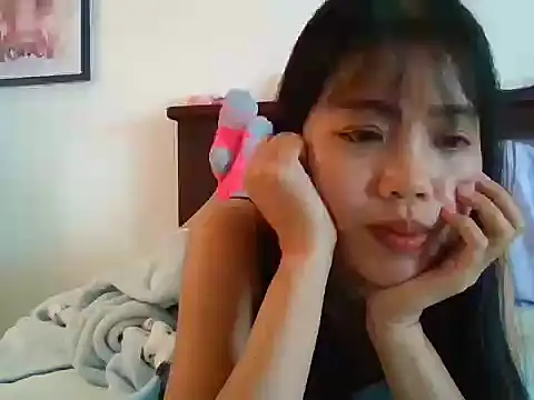 AnnewithanE online show from October 25, 3:36 am