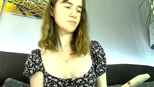 velina   online show from September 13, 7:00 pm