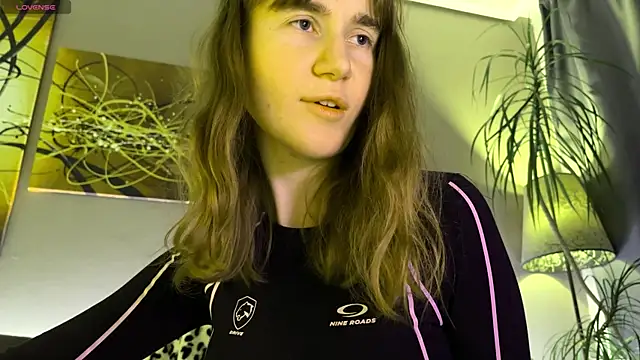 velina   online show from December 20, 10:14 pm