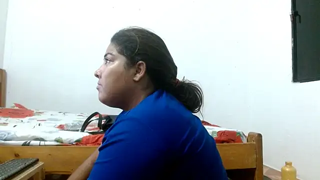 69smallstar online show from December 23, 10:30 am