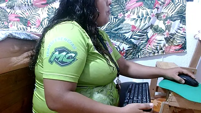 69smallstar online show from August 8, 2:14 pm