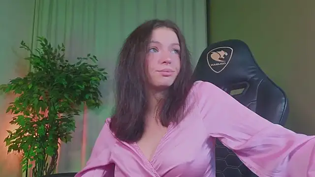 Loona Eclipse online show from September 30, 8:35 pm