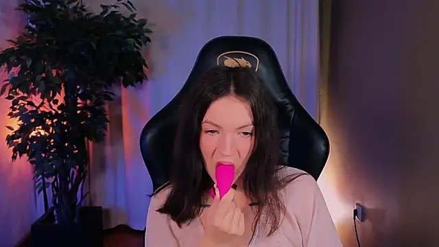 Loona Eclipse online show from September 26, 8:28 pm