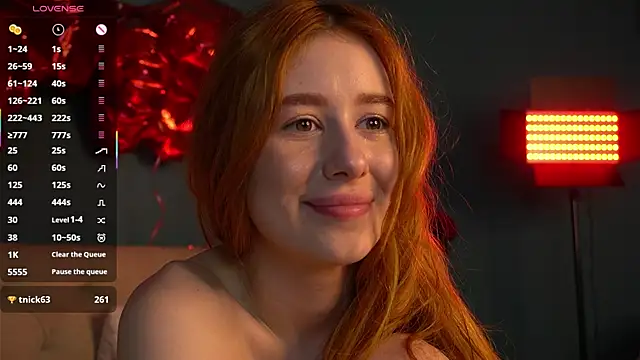 Lisafoxy  online show from February 13, 8:05 am