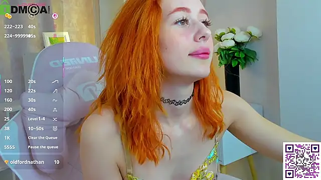 Lisafoxy  online show from September 12, 1:06 am