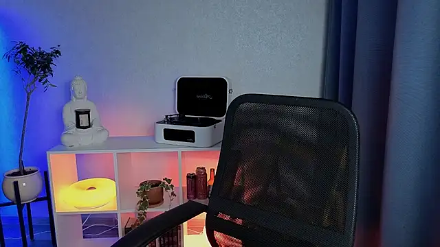 YukiMisa online show from April 22, 7:00 pm