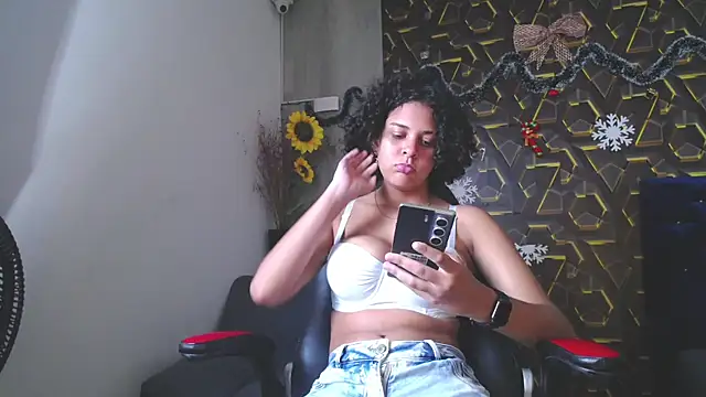 miss leidy  online show from January 13, 5:57 am