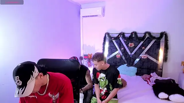 Handsomeboyss19 online show from December 16, 2:28 am