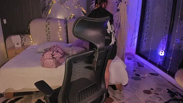 SarahCastro1  online show from February 1, 5:06 am