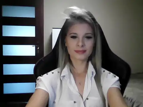 KristineGlow online show from September 18, 6:23 am