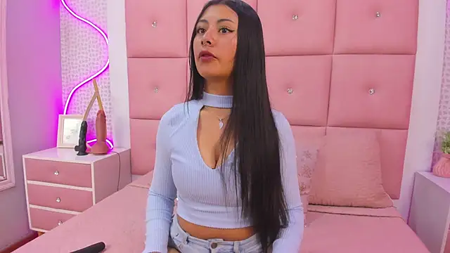 DaisySnugs1 online show from October 27, 12:33 pm