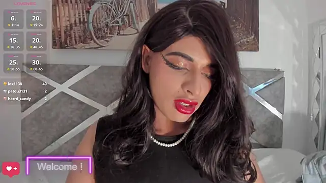 sweet Elizabeth online show from October 18, 1:36 pm