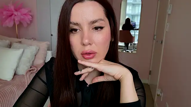 SirenSwitch online show from October 16, 9:28 pm