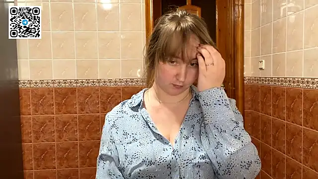 MaroonMoon  online show from February 19, 9:13 pm